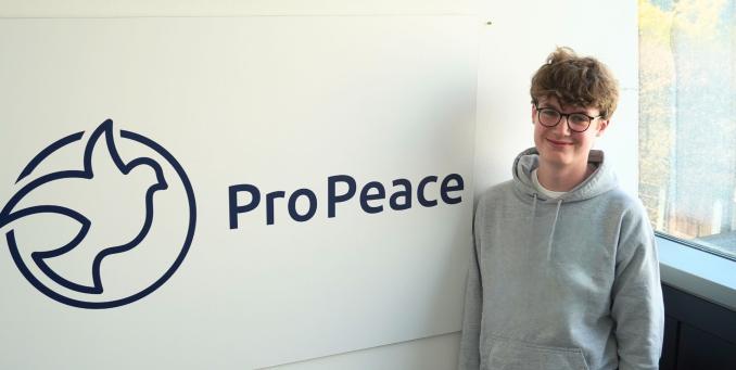 Hannes bei Pro Peace