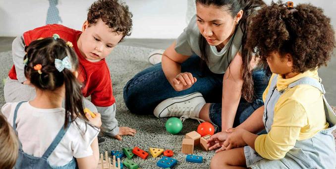 Pädagogisches Engagement und Arbeit mit Kindern.